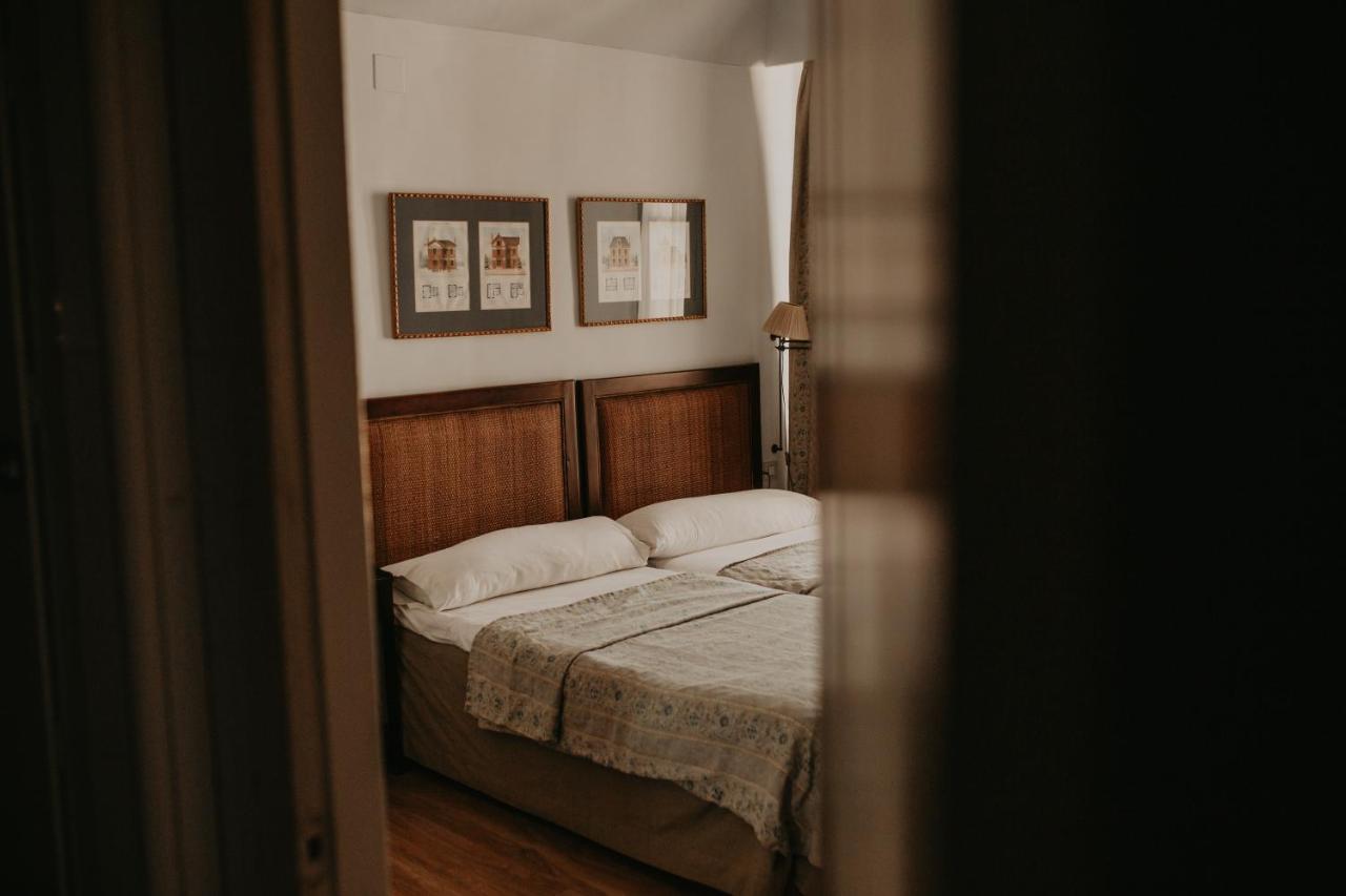 Hotel Posada De Valdezufre Aracena Exteriör bild